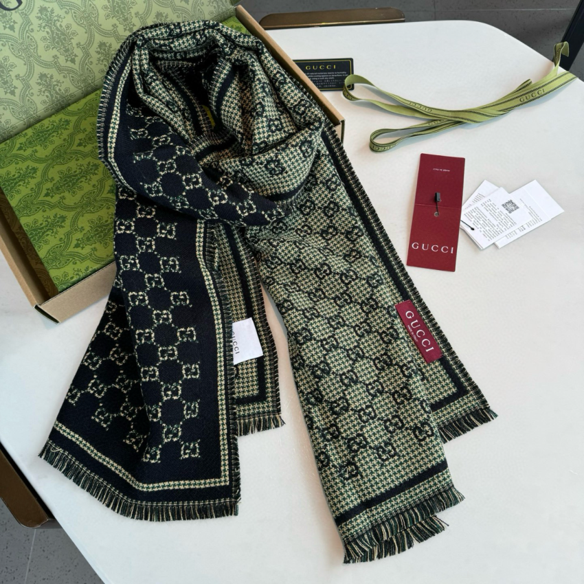 Gvc*1 Cashmere Scarf