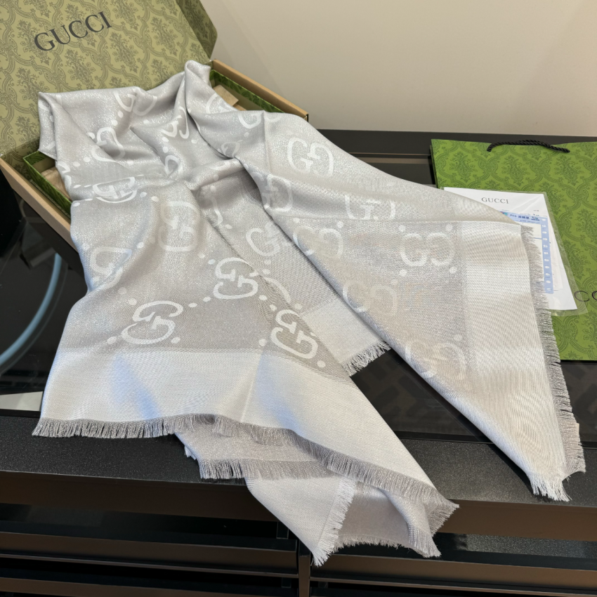 Gvc*1 GG jacquard silk wool shawl