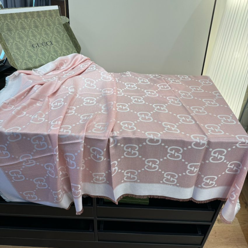 Gvc*1 GG jacquard silk wool shawl