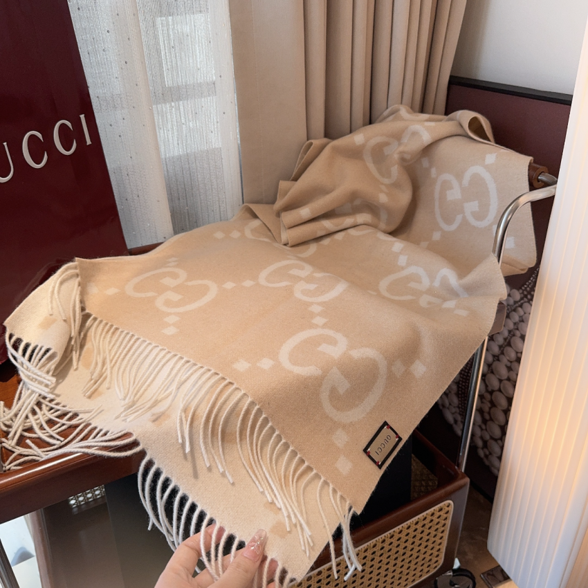 Gvc*1 Cashmere Scarf