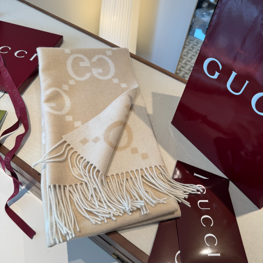 Gvc*1 Cashmere Scarf
