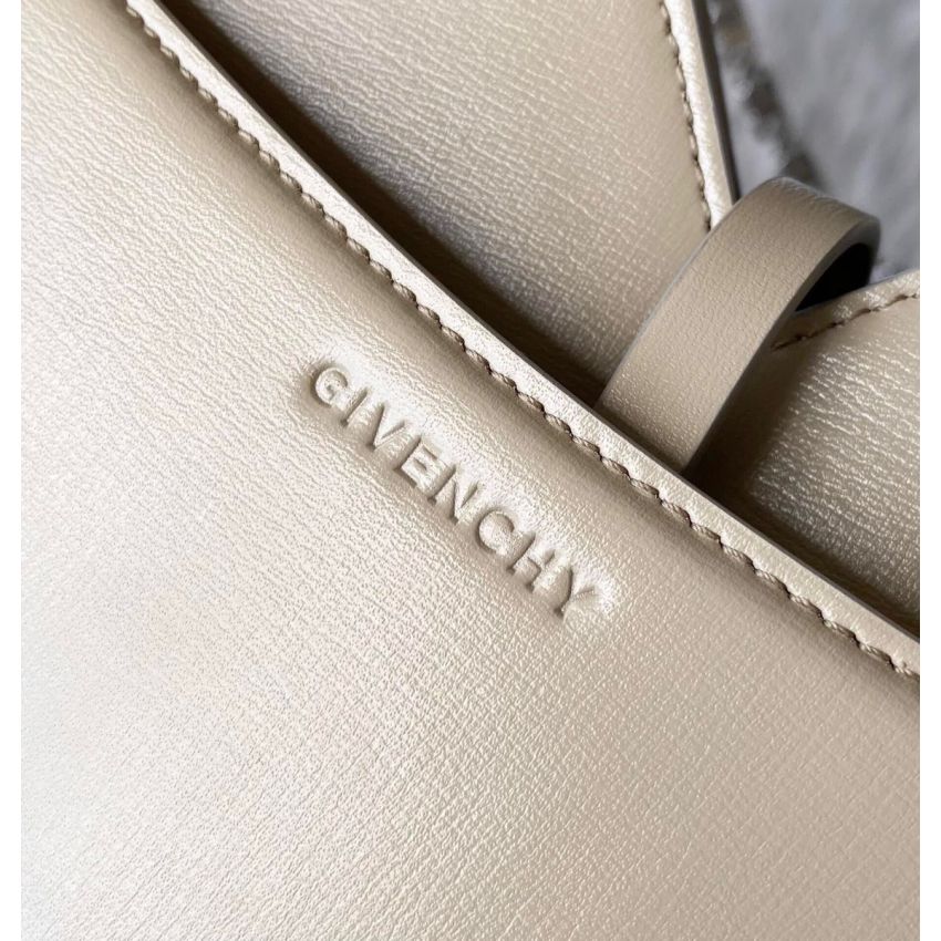 G1uenchy small cut out bag