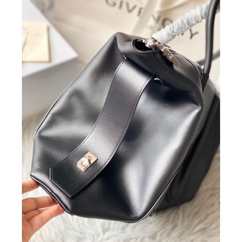 G1uenchy antigona lock soft tote