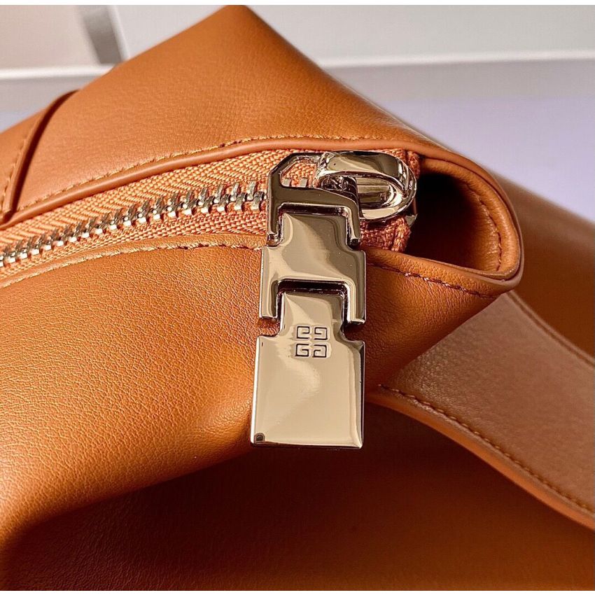 G1uenchy antigona lock soft tote
