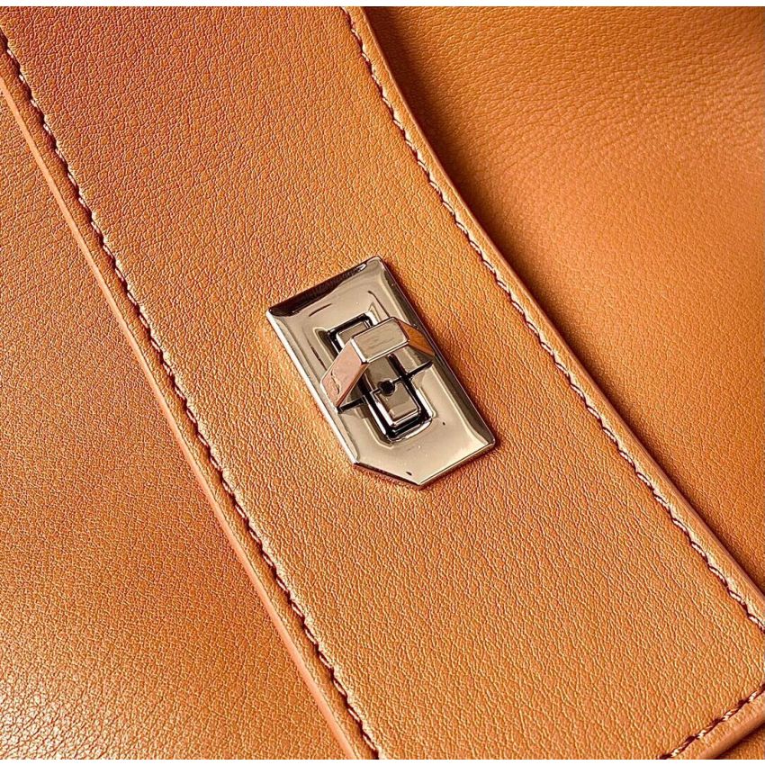 G1uenchy antigona lock soft tote