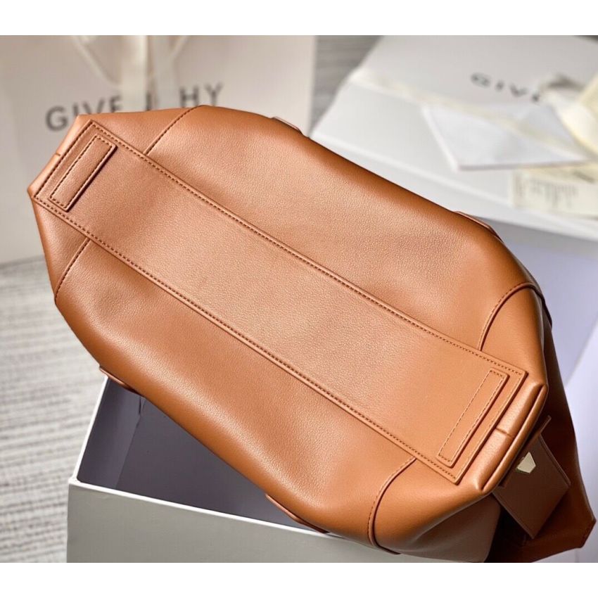 G1uenchy antigona lock soft tote