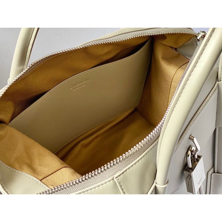 G1uenchy antigona lock soft tote