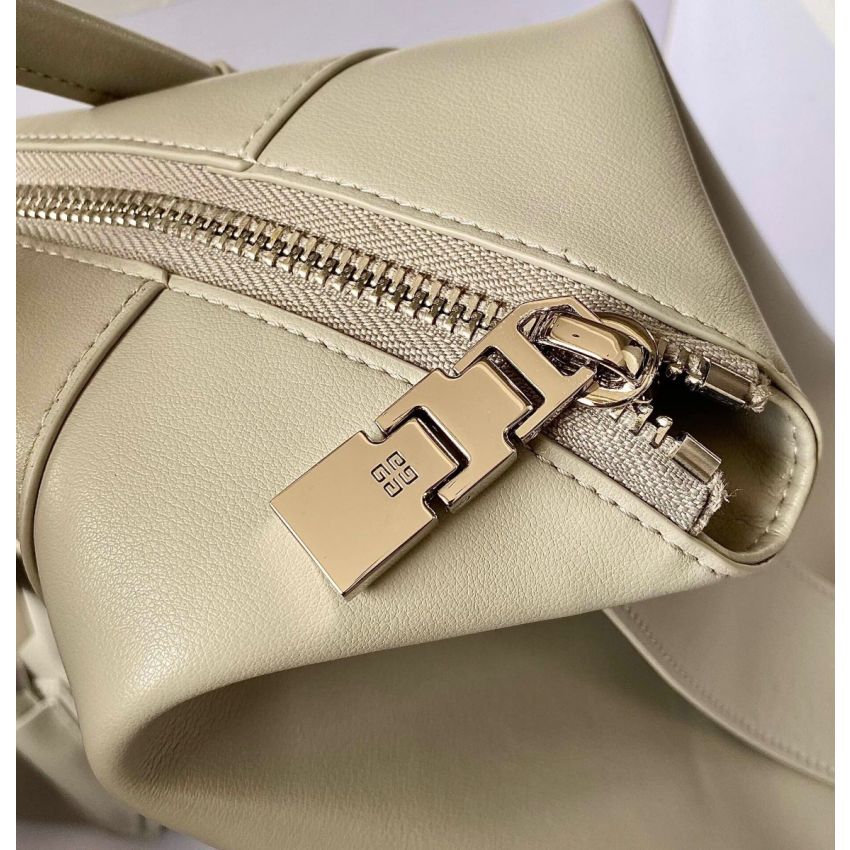 G1uenchy antigona lock soft tote