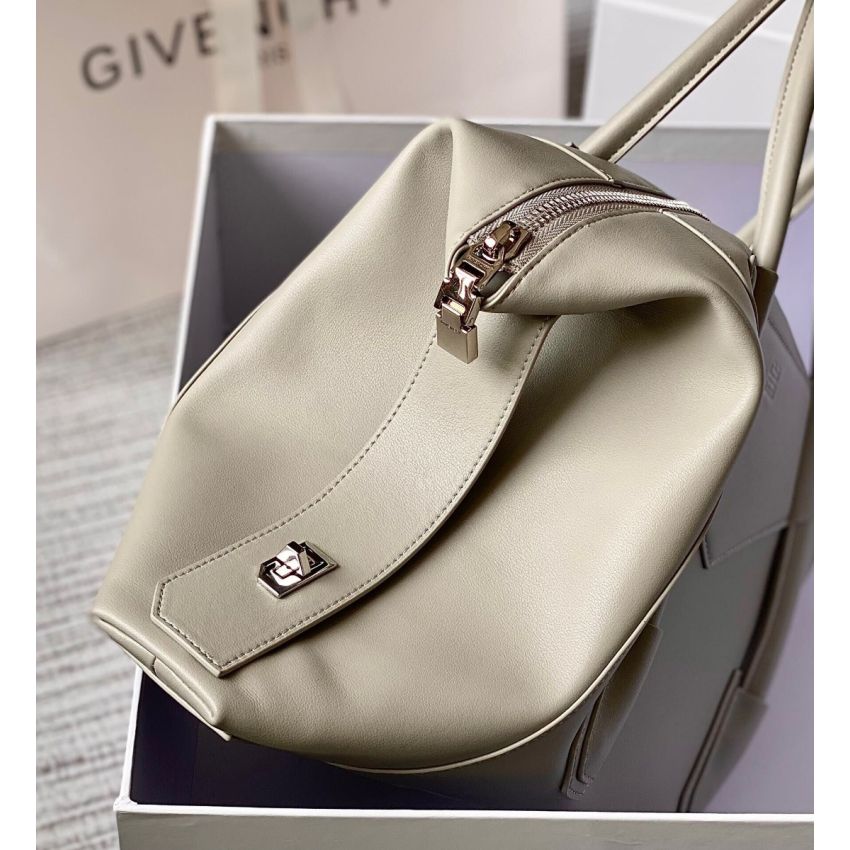 G1uenchy antigona lock soft tote