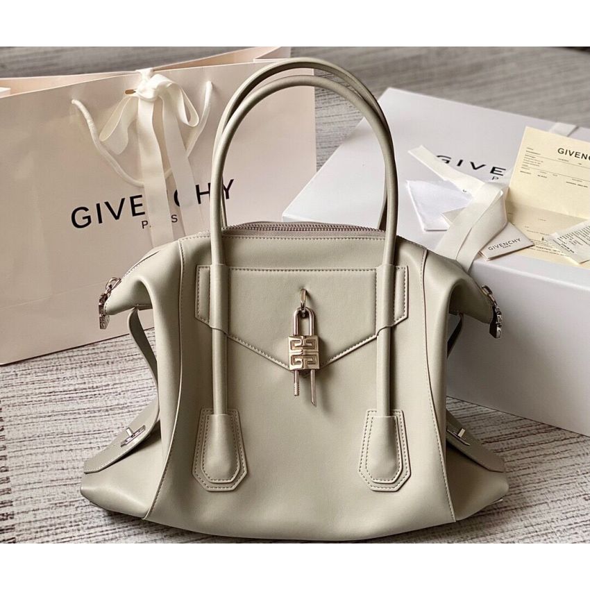 G1uenchy antigona lock soft tote