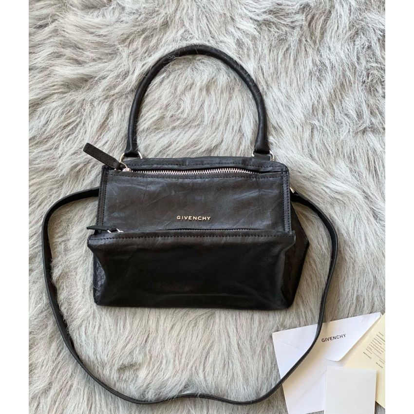 g1uenchy small P*nd0ra bag