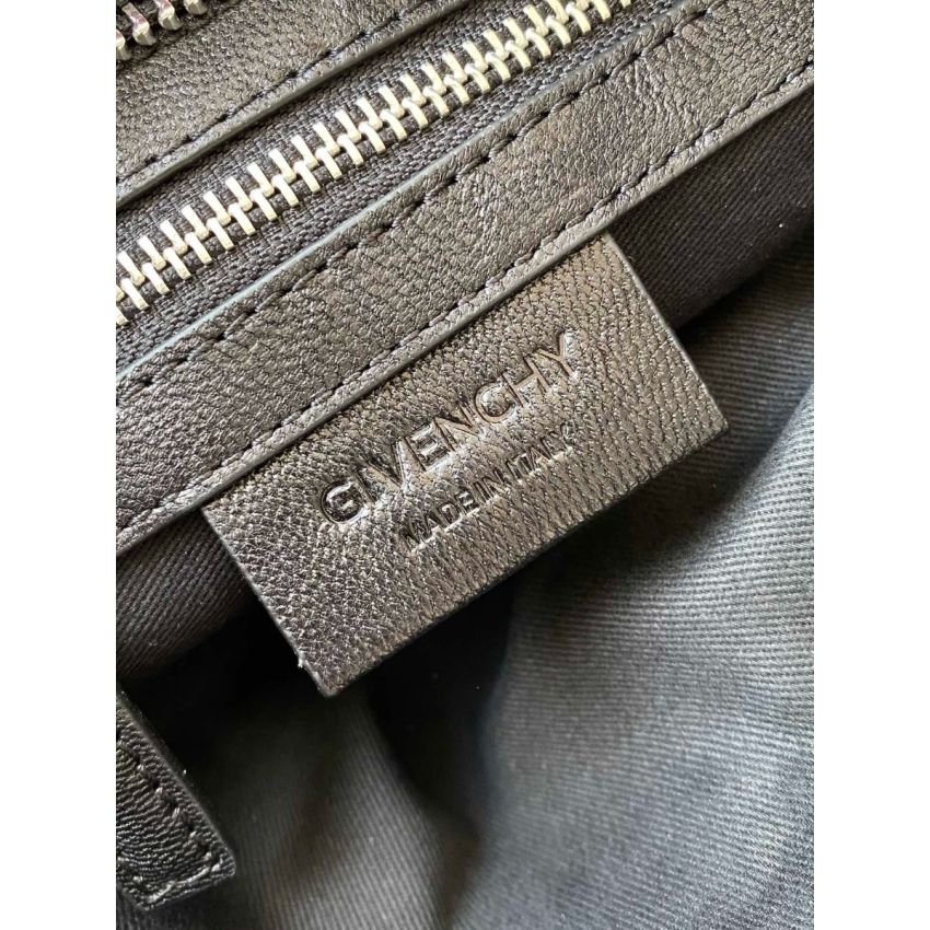 g1uenchy large P*nd0ra bag