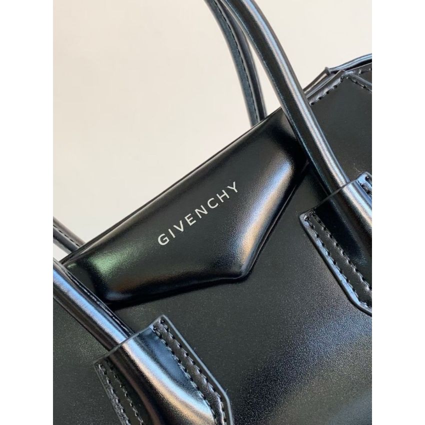 G1uenchy small antigona tote