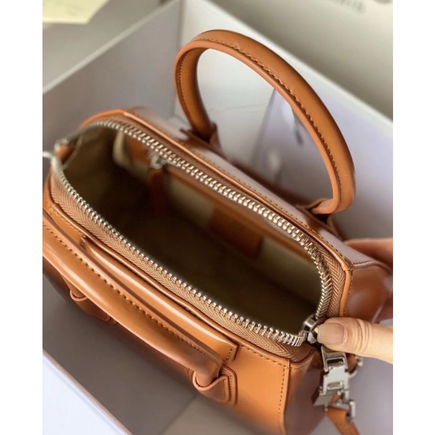 G1uenchy small antigona tote