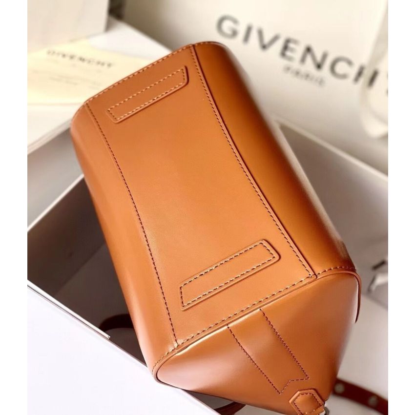 G1uenchy small antigona tote