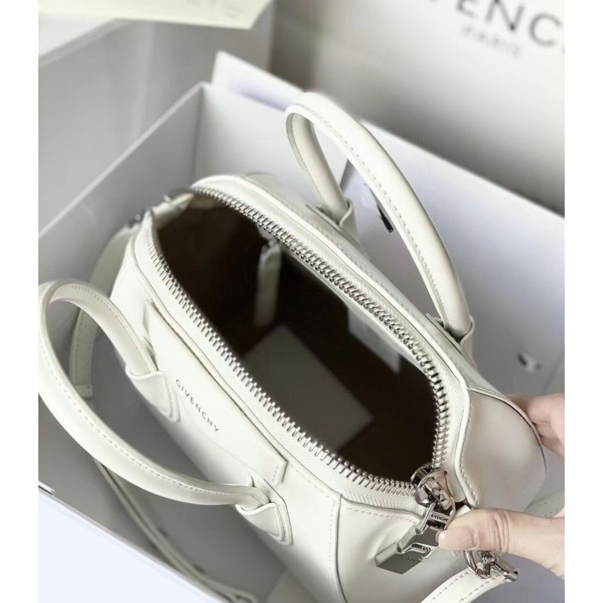 G1uenchy small antigona tote