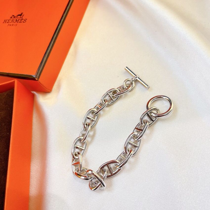 H**me5 Bracelet