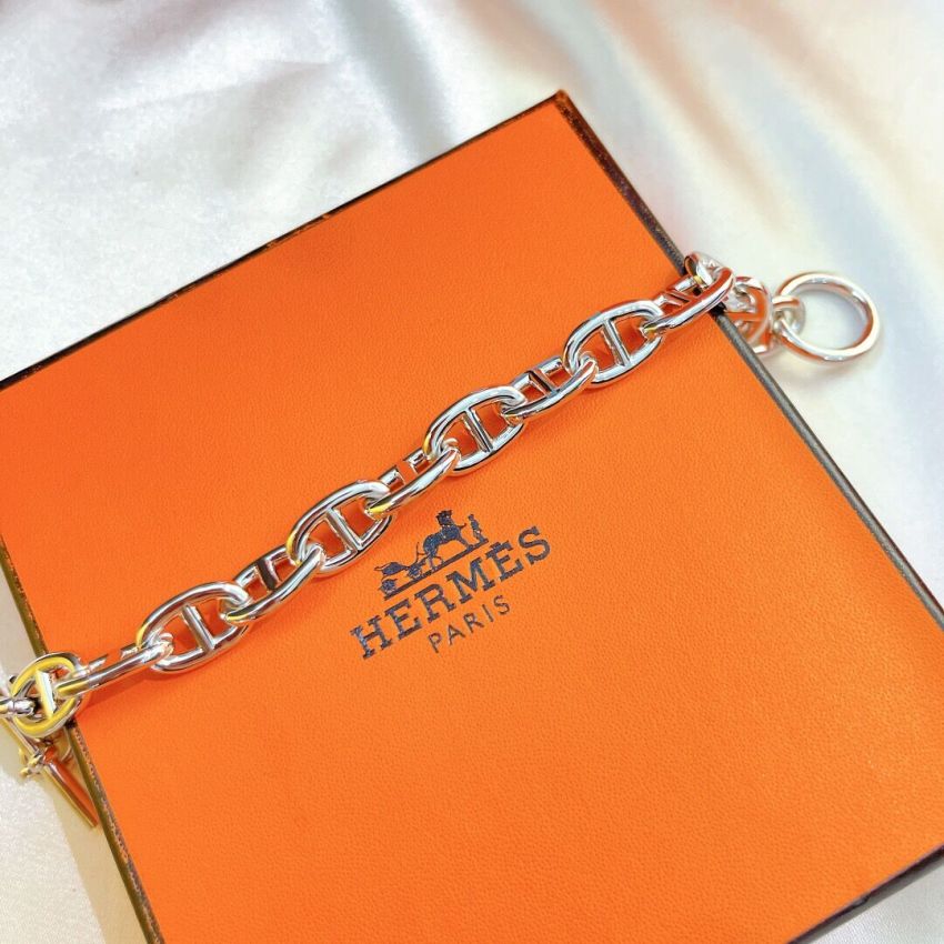 H**me5 Bracelet