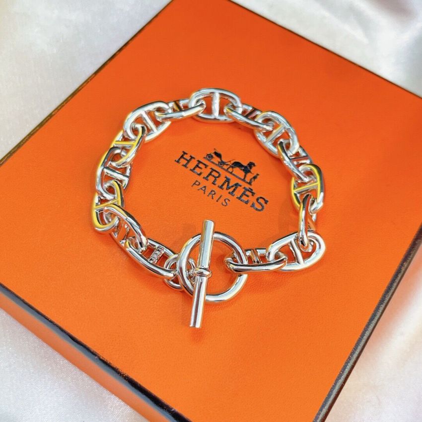 H**me5 Bracelet
