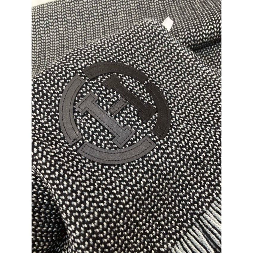 H**me5 Cashmere Scarf