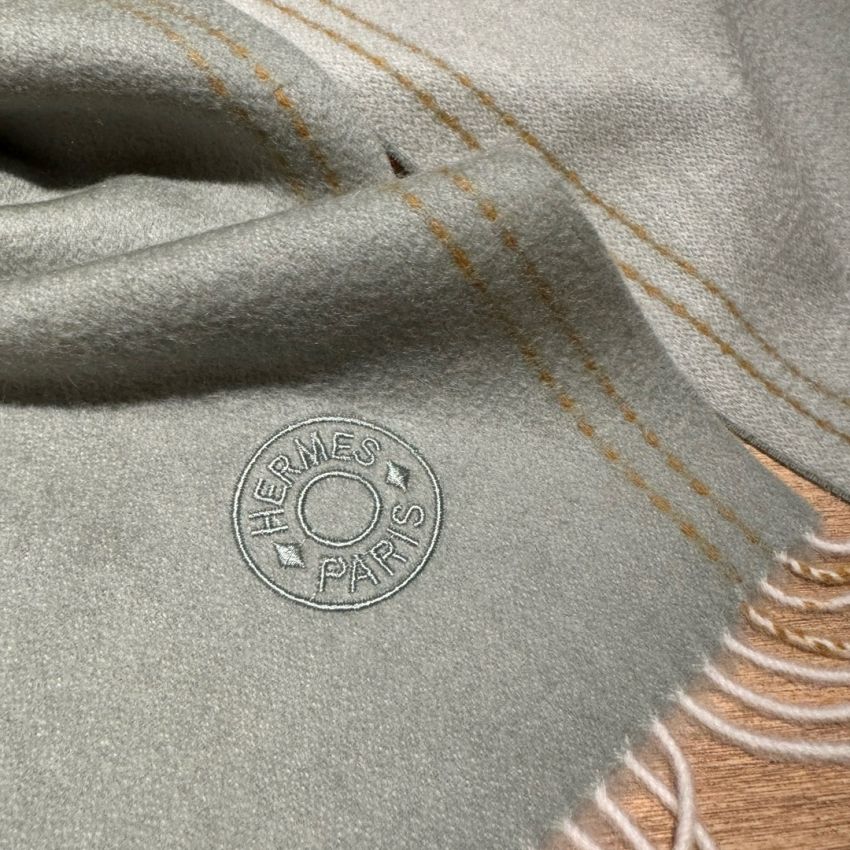 H**me5 Cashmere Scarf