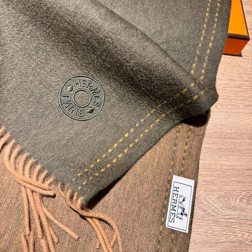 H**me5 Cashmere Scarf