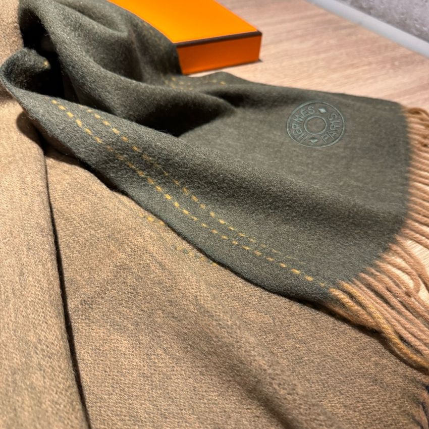 H**me5 Cashmere Scarf