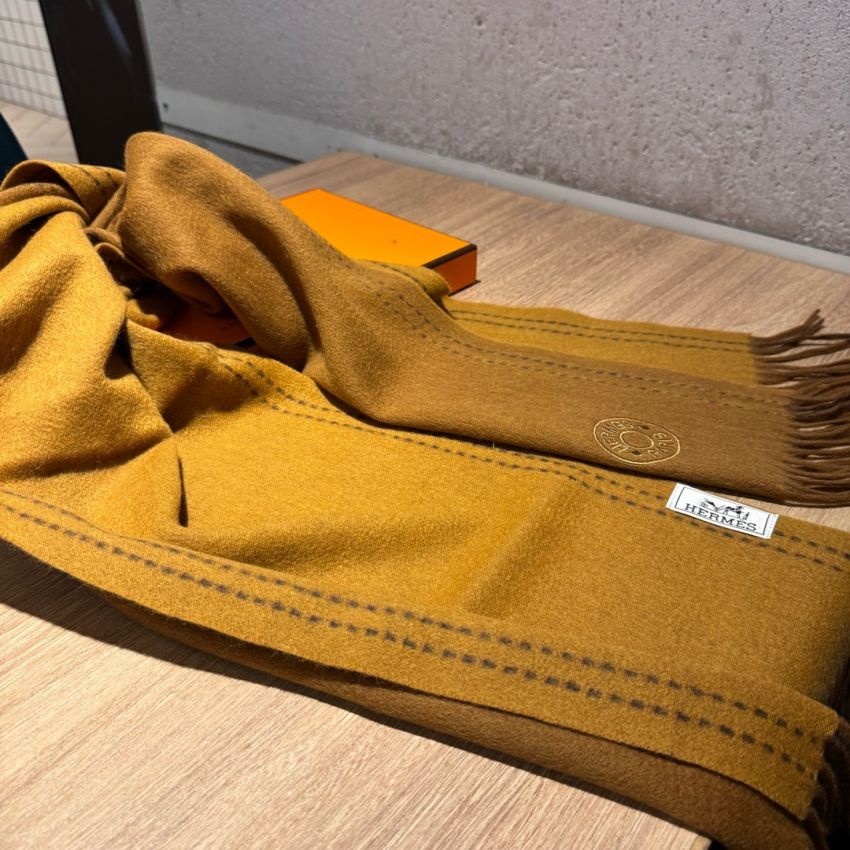 H**me5 Cashmere Scarf