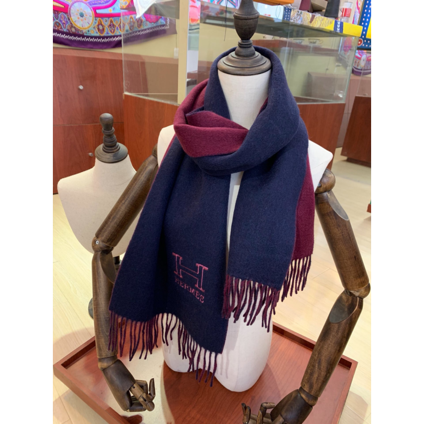H**me5 Cashmere Scarf