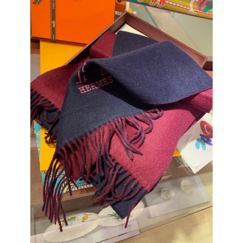 H**me5 Cashmere Scarf