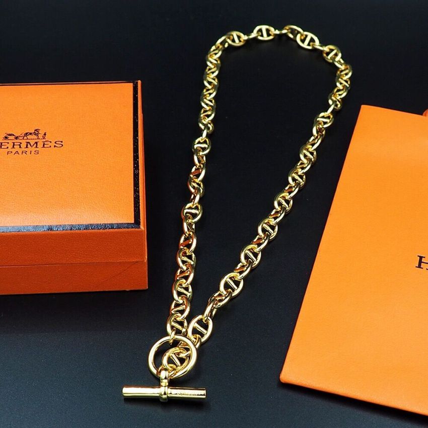 H**me5 Necklace