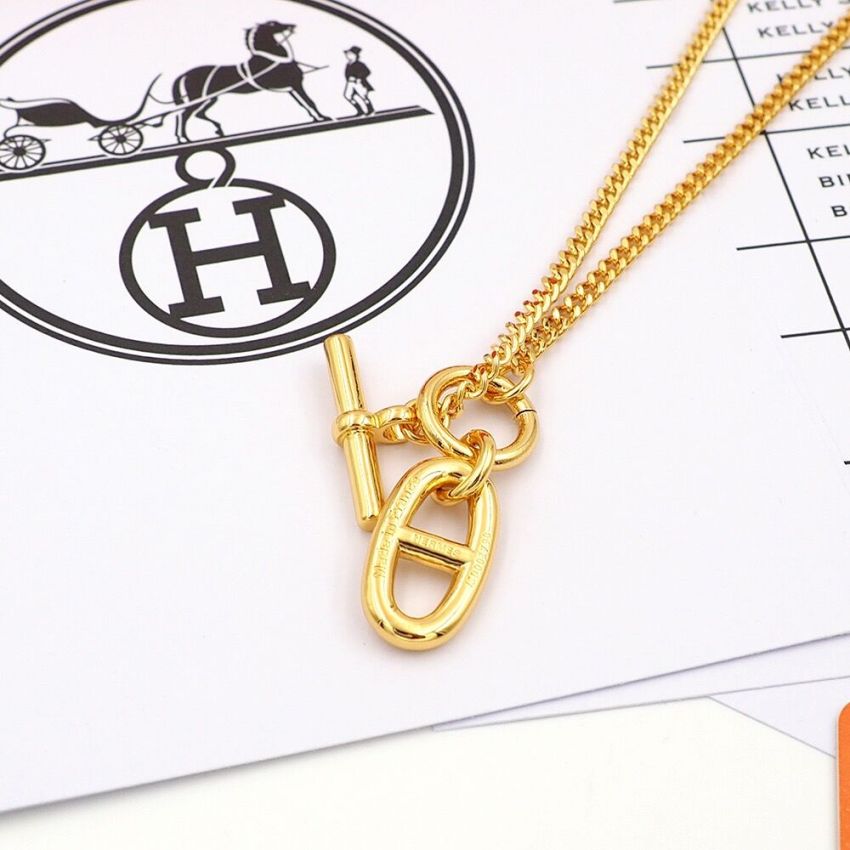 H**me5 Necklace