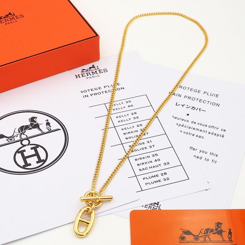 H**me5 Necklace