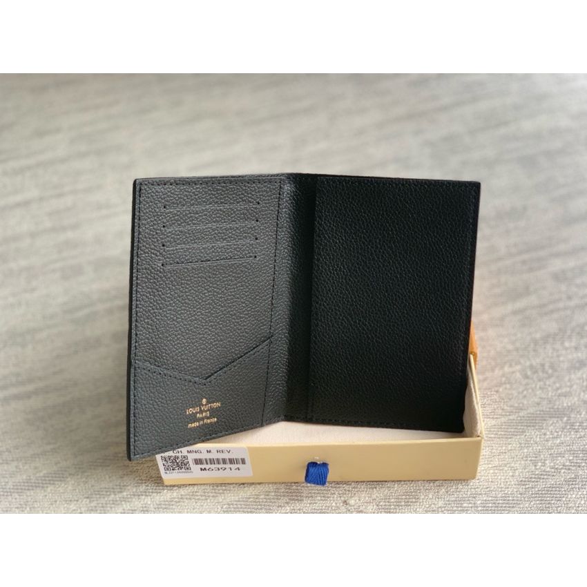 M63914 Passport Cover