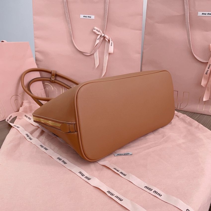 M1v M1v top handle leather bag