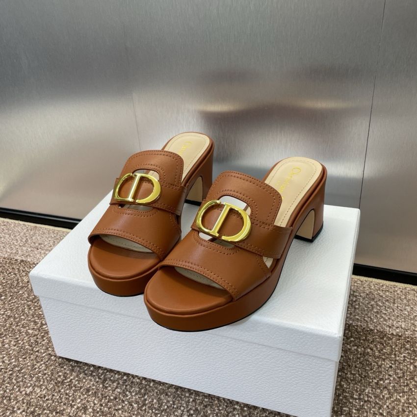D10r Montaigne Platform Sandal  ,  size 35-41
