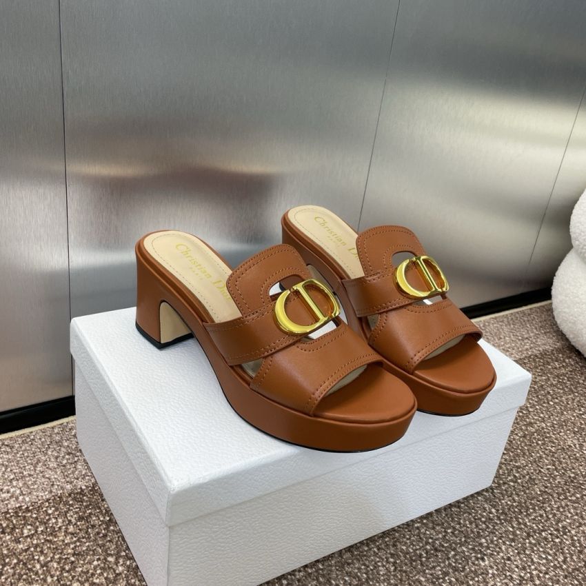 D10r Montaigne Platform Sandal  ,  size 35-41