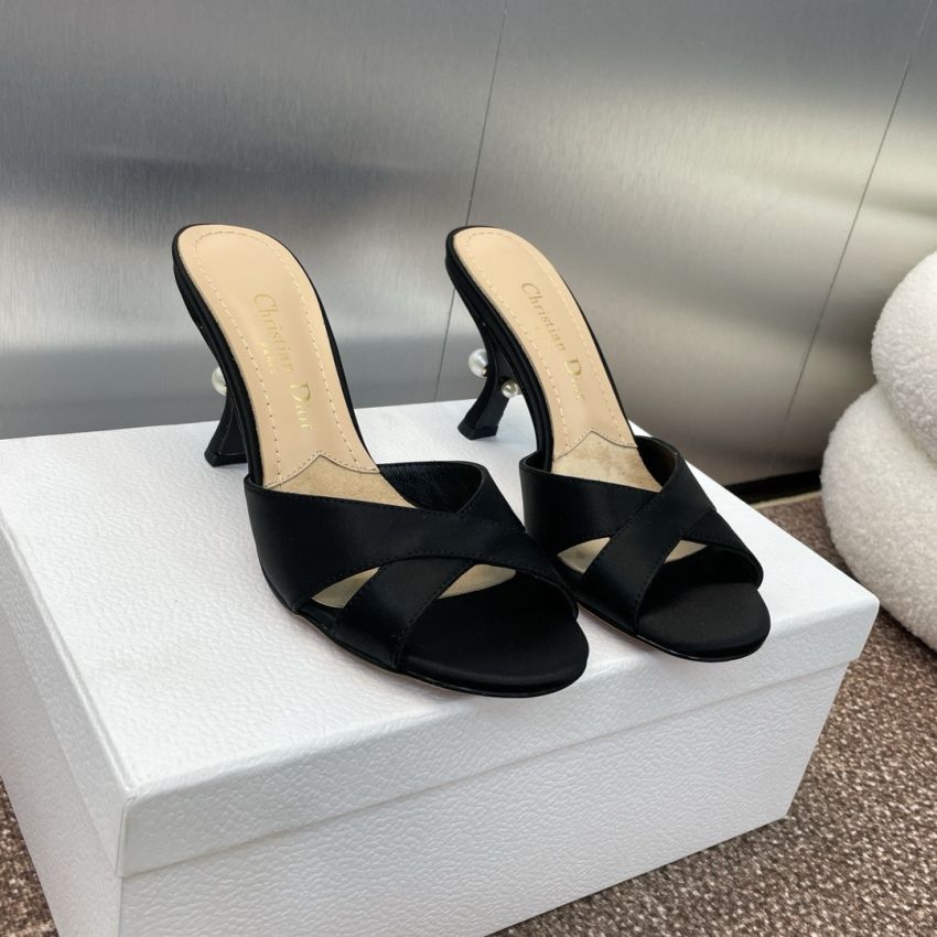D10r Tribales Satin Sandal , size 35-41