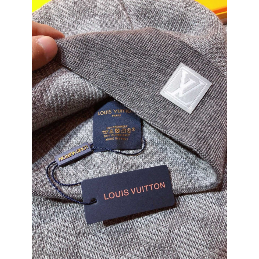 LV cashmere Scarf & Beanie