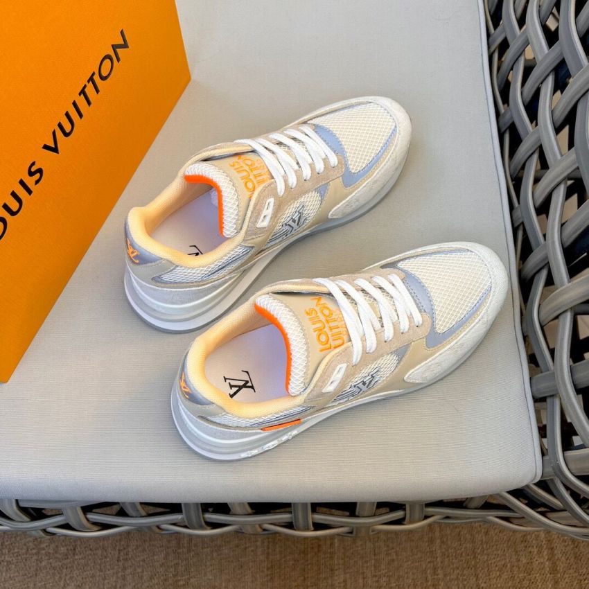 L0vis Vvtt0n Run Sneakers