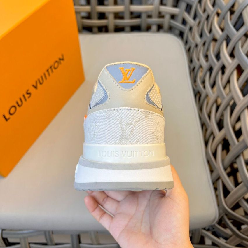 L0vis Vvtt0n Run Sneakers
