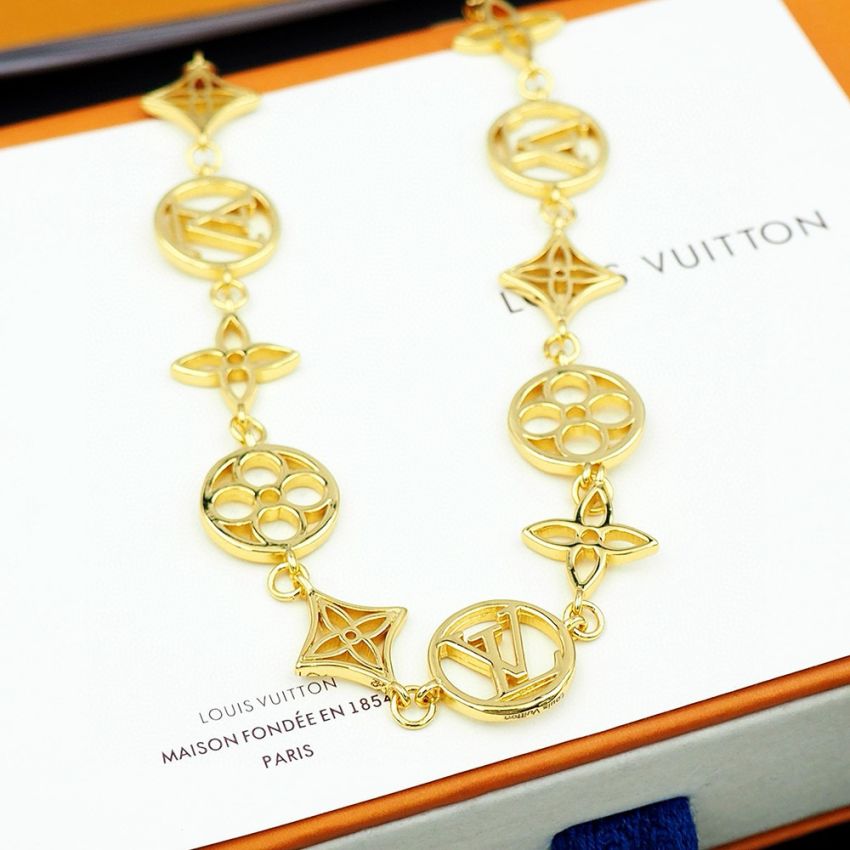 M01057 LV Lace Necklace