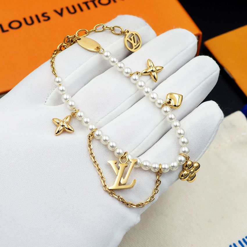 Blooming Pearls Bracelet
