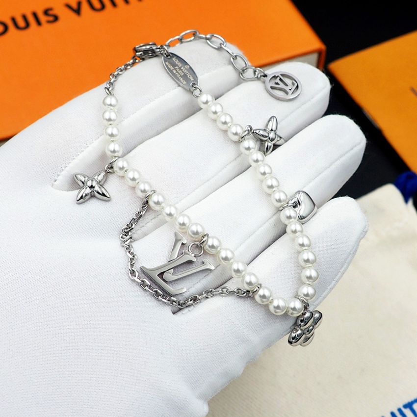 Blooming Pearls Bracelet