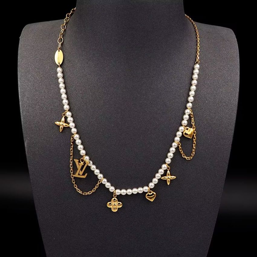 Blooming Pearls Necklace