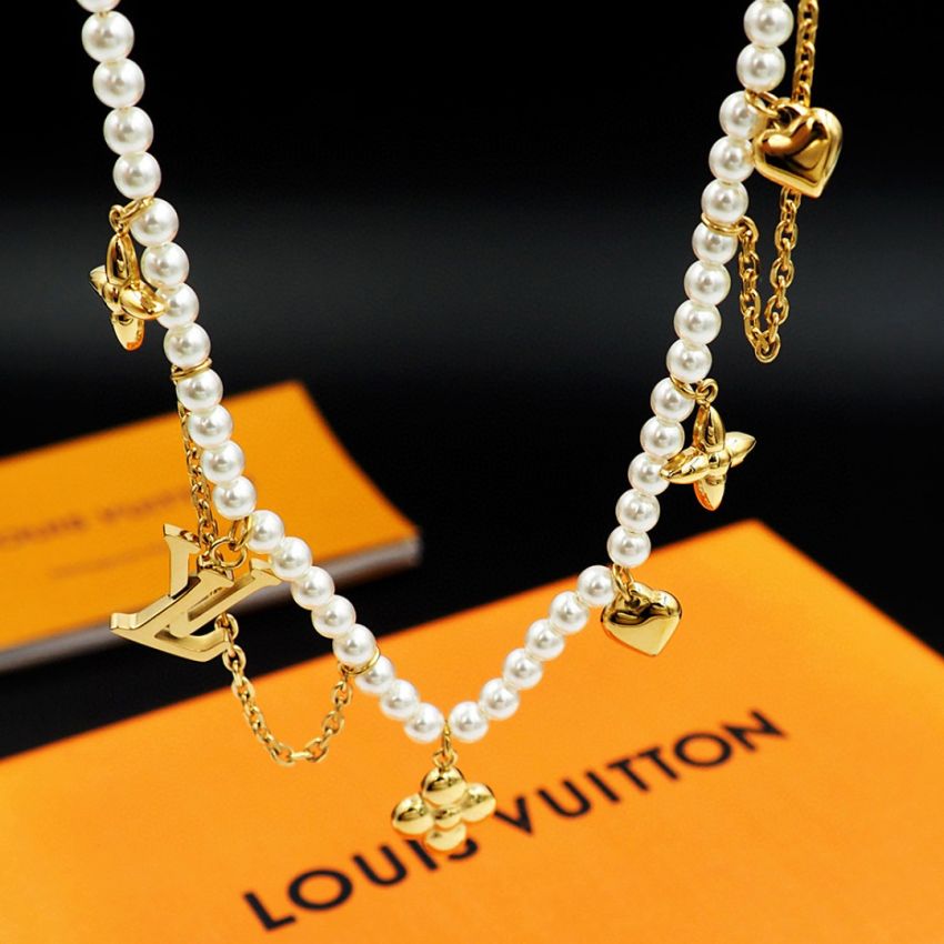 Blooming Pearls Necklace