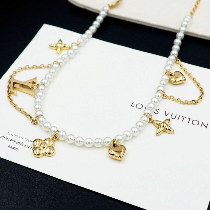 Blooming Pearls Necklace