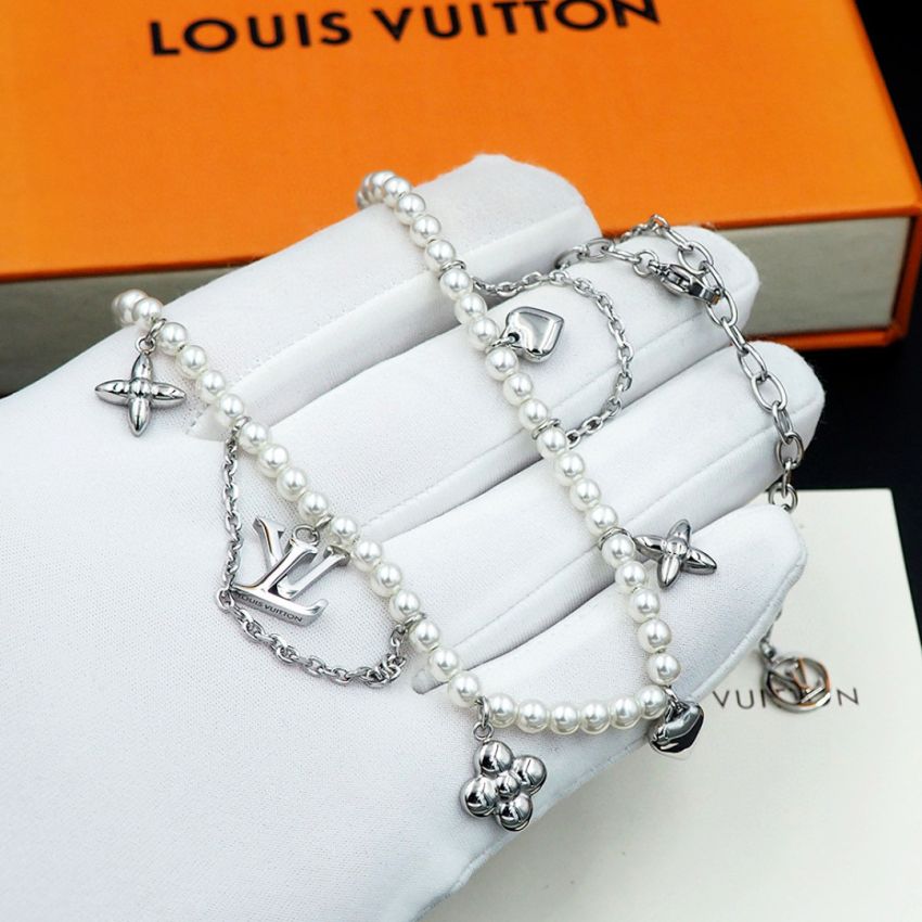 Blooming Pearls Necklace