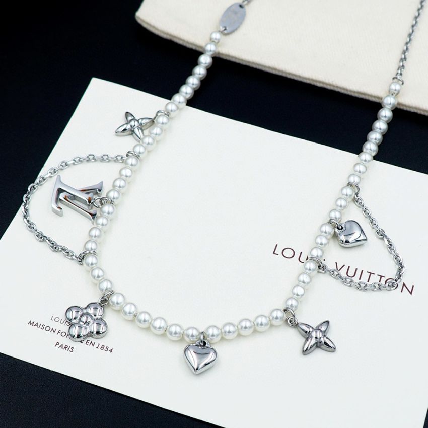 Blooming Pearls Necklace
