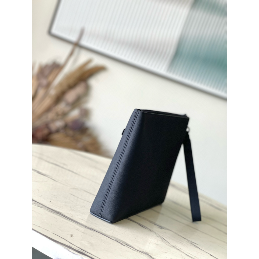 M11486 Takeoff Pouch
